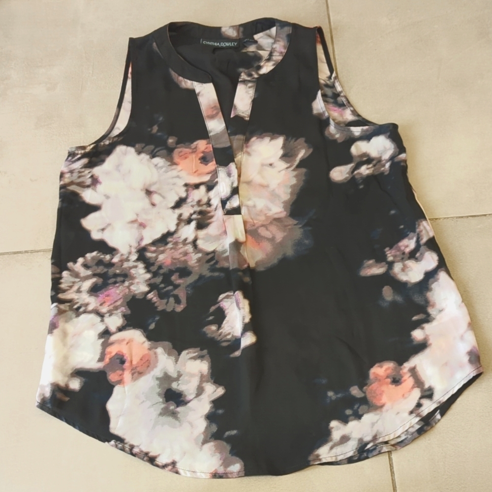 3/$20 Cynthia Rowley Floral Tank Top